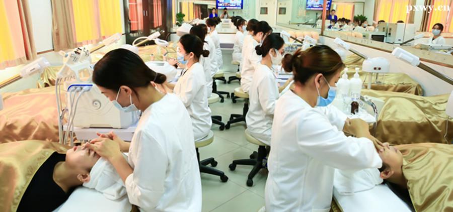 ������ѵ��