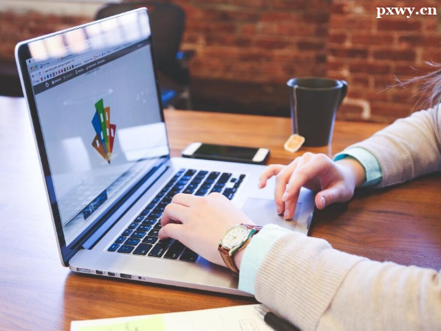 �人����������ѵ�����ļҺ�